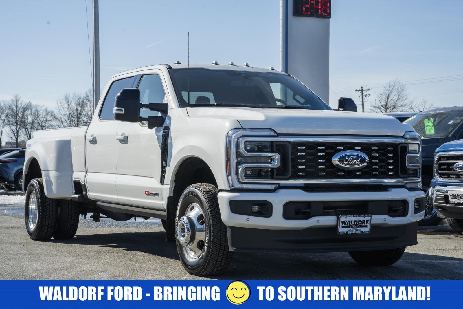 2025 Ford Super Duty F-350 DRW Platinum