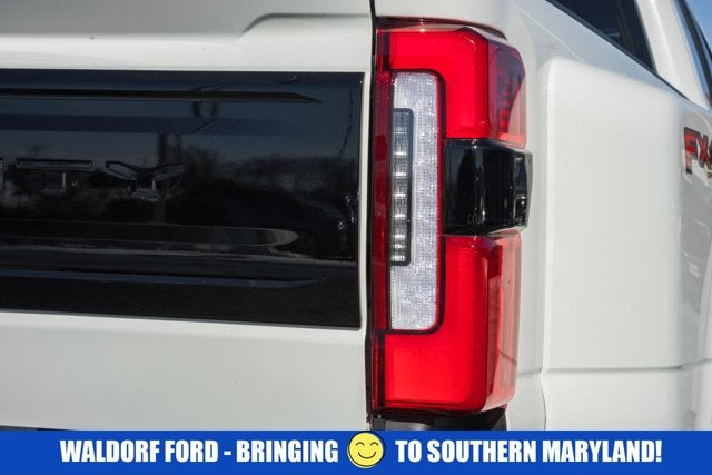 2025 Ford Super Duty F-350 DRW Platinum