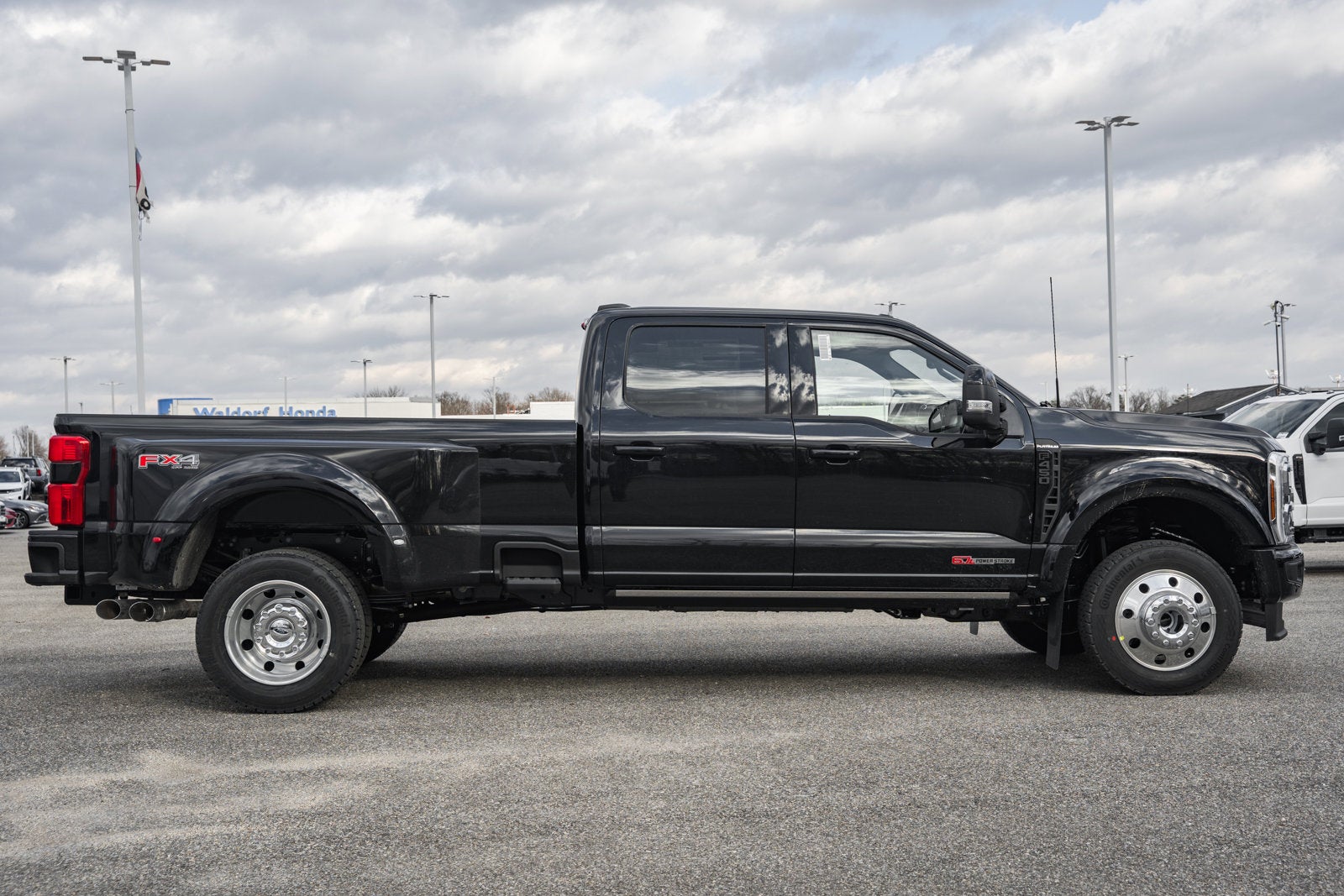 2026 Ford Super Duty F-450 DRW Platinum DRW