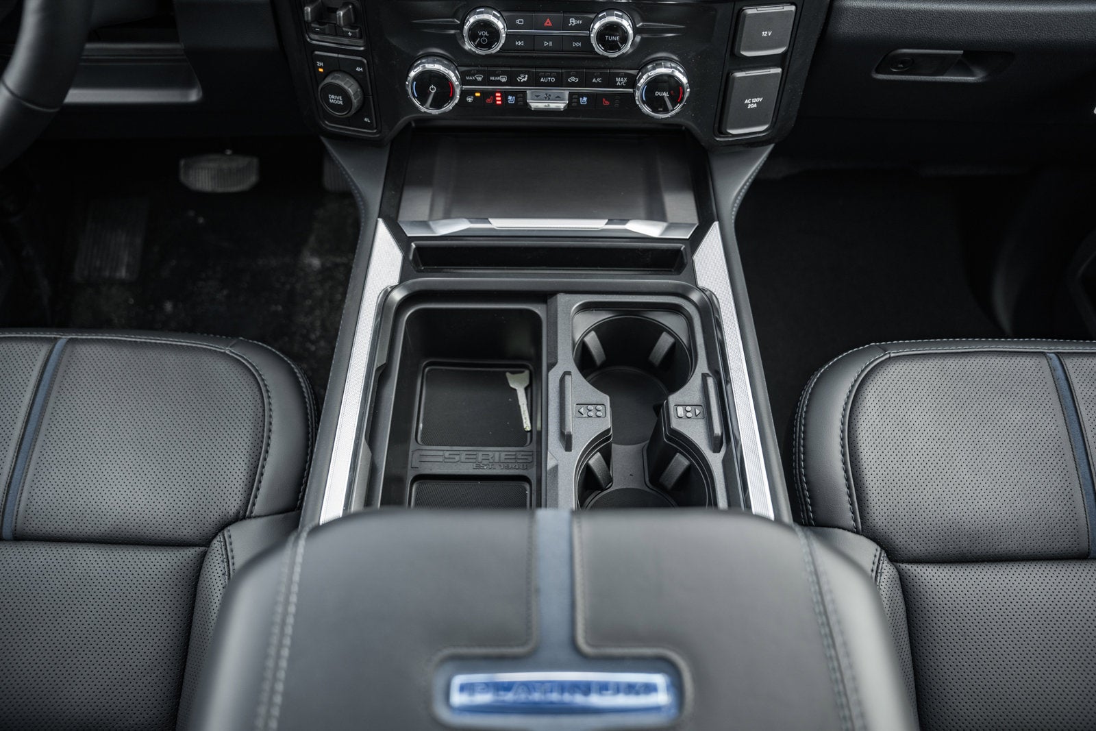 2026 Ford Super Duty F-450 DRW Platinum DRW