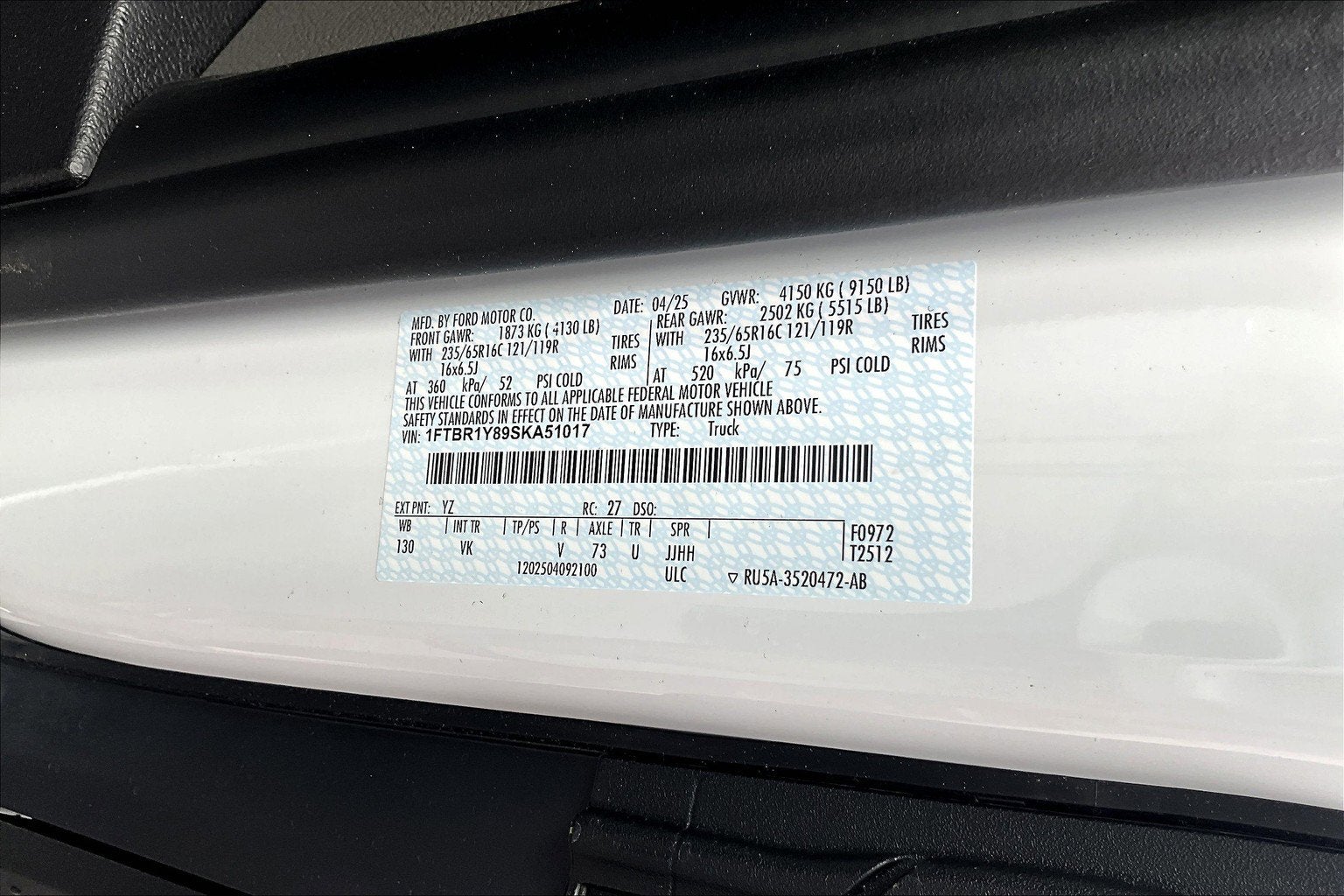 2025 Ford Transit Cargo Van T-250 130" Low Rf 9070 GVWR RWD