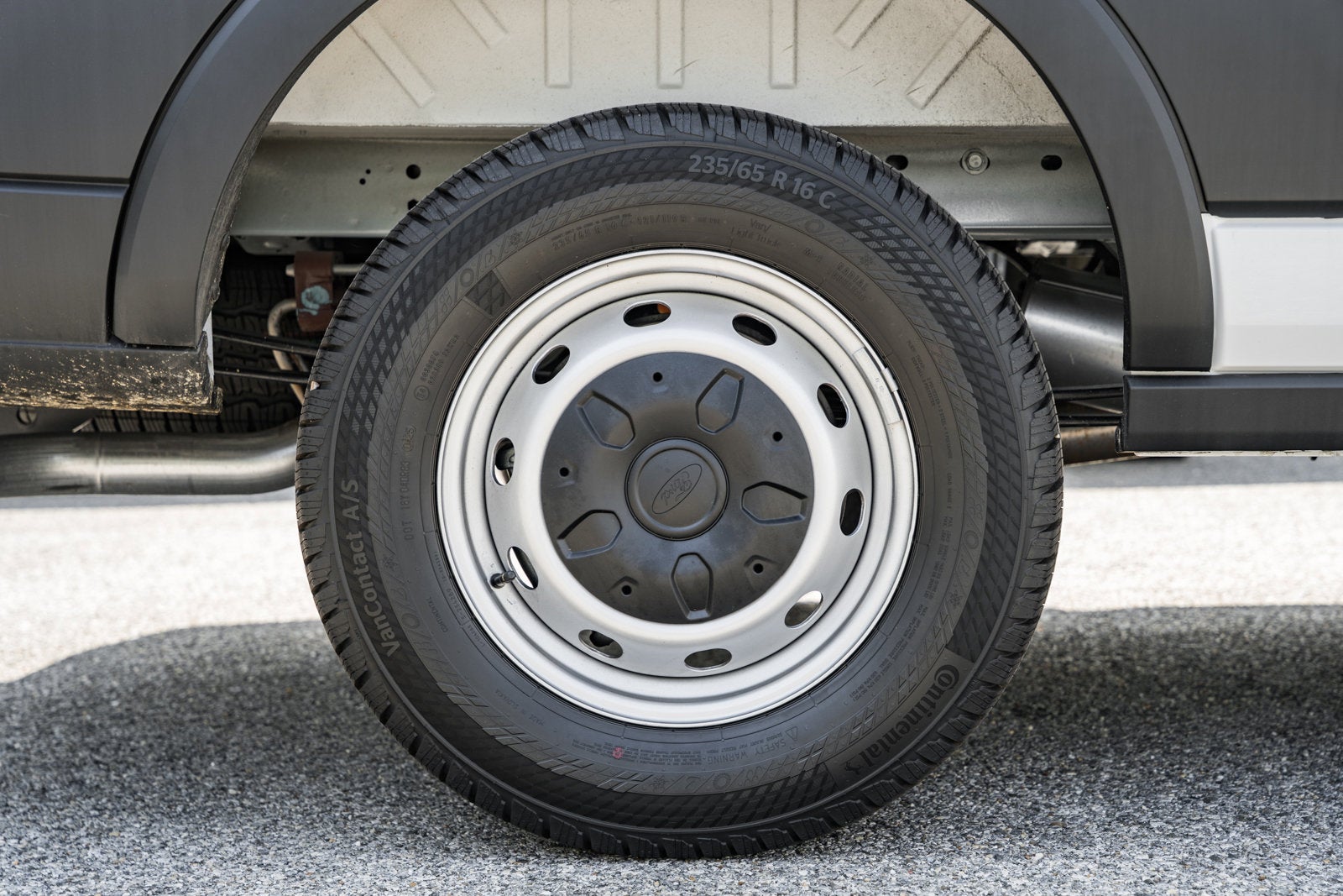 2025 Ford Transit Cargo Van T-350 148" Med Rf 9500 GVWR RWD