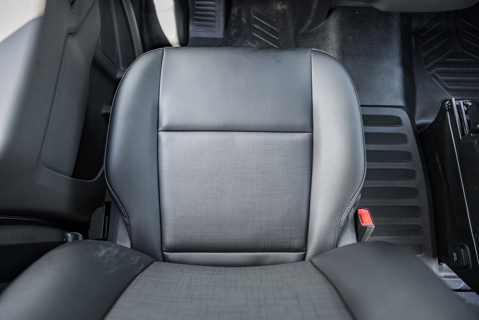 2025 Ford Transit Cargo Van T-350 148" Med Rf 9500 GVWR RWD