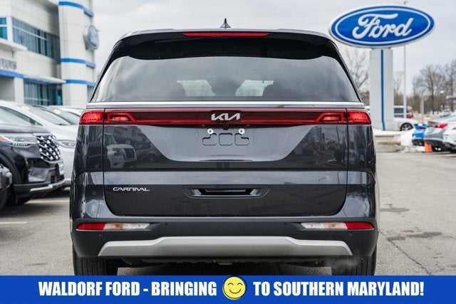 2023 Kia Carnival LX