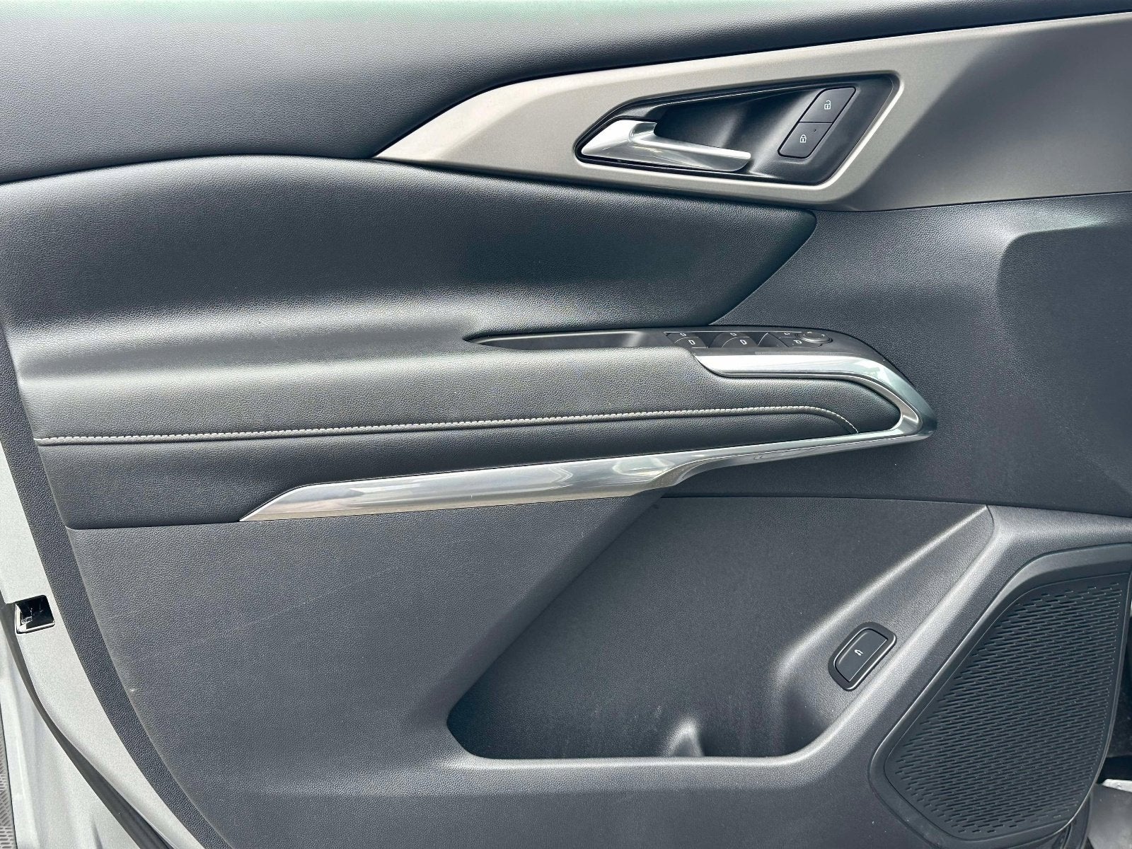 2024 Chevrolet Traverse LS