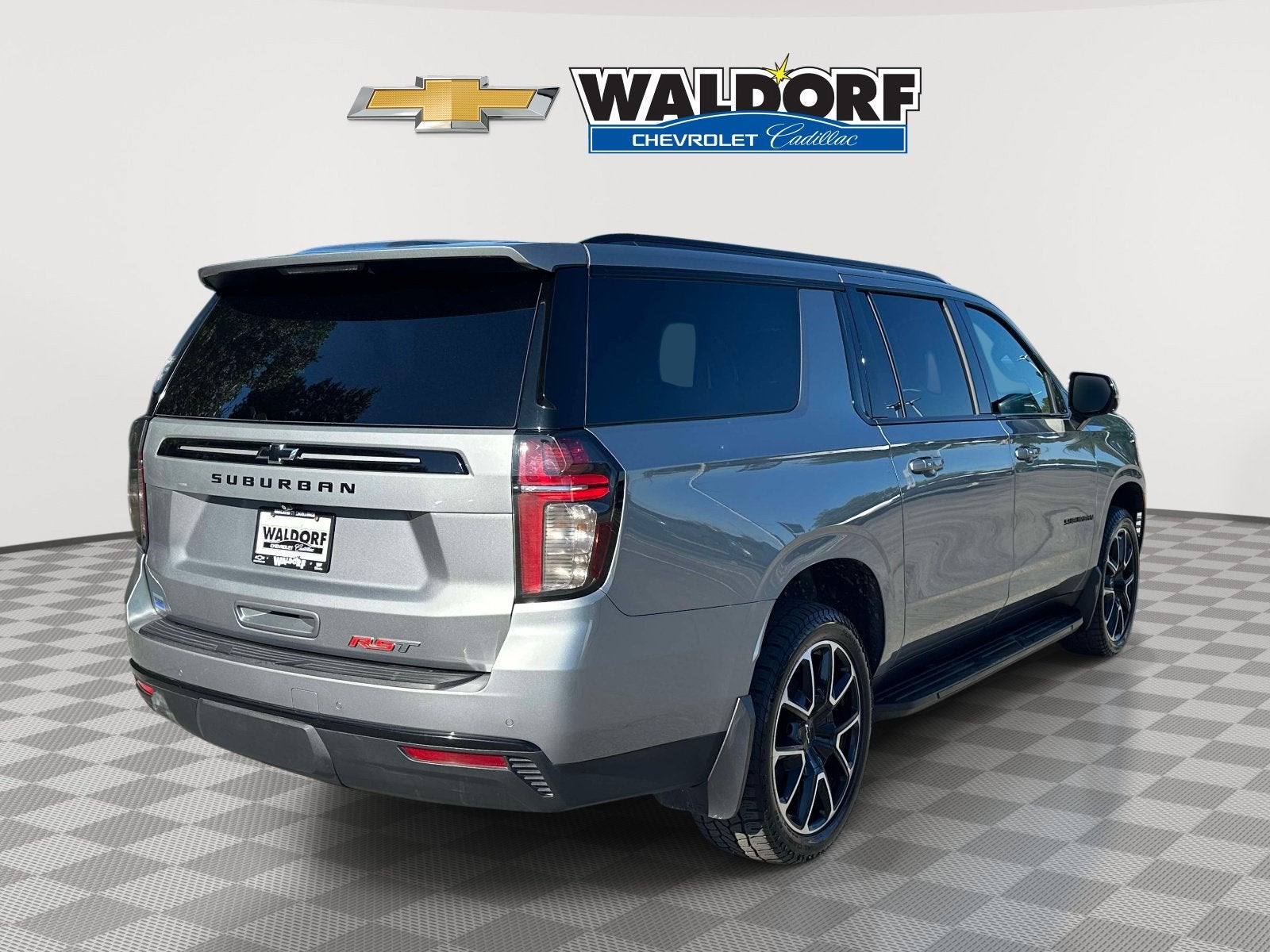 2023 Chevrolet Suburban RST