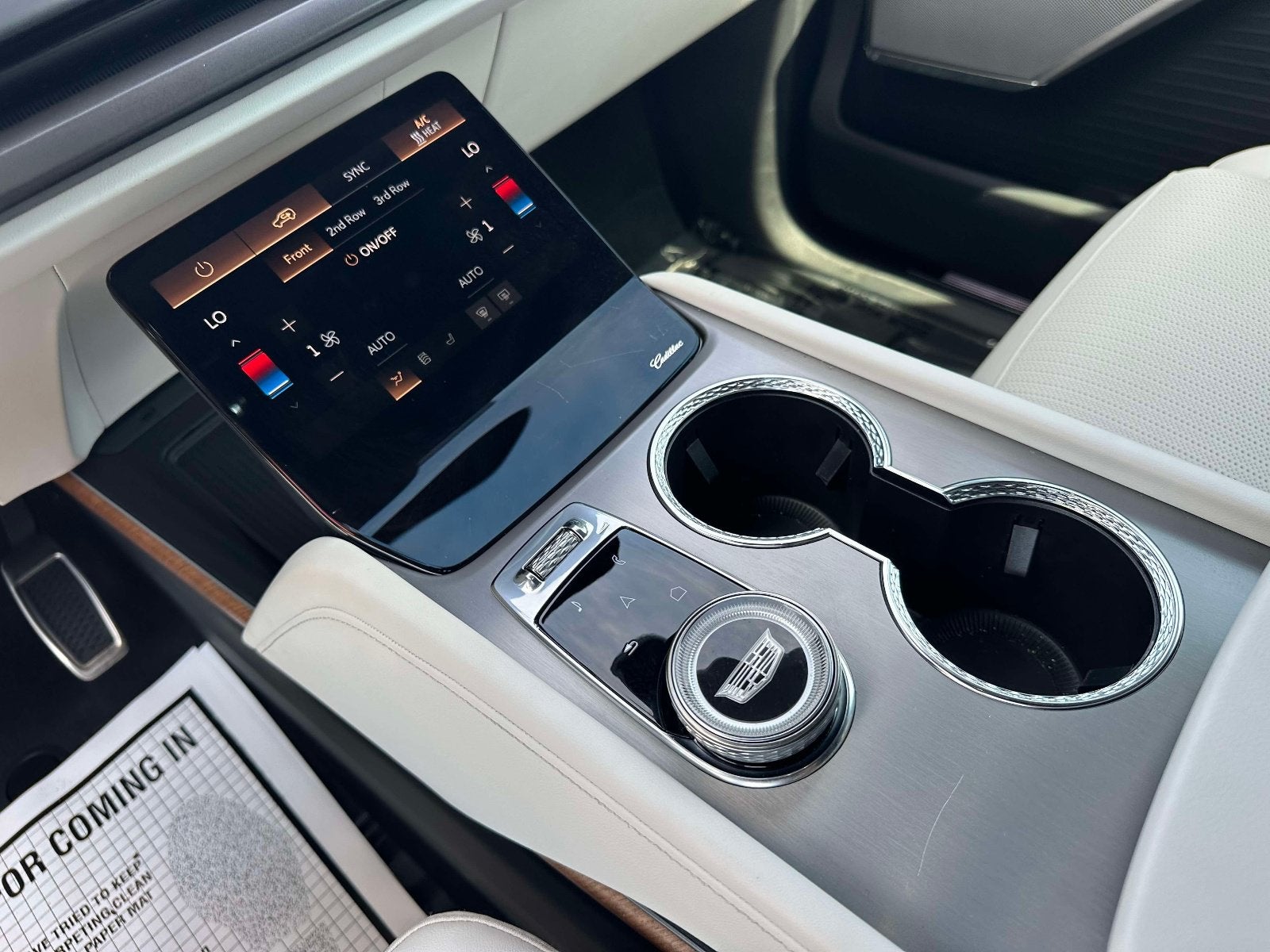 2026 Cadillac VISTIQ Sport