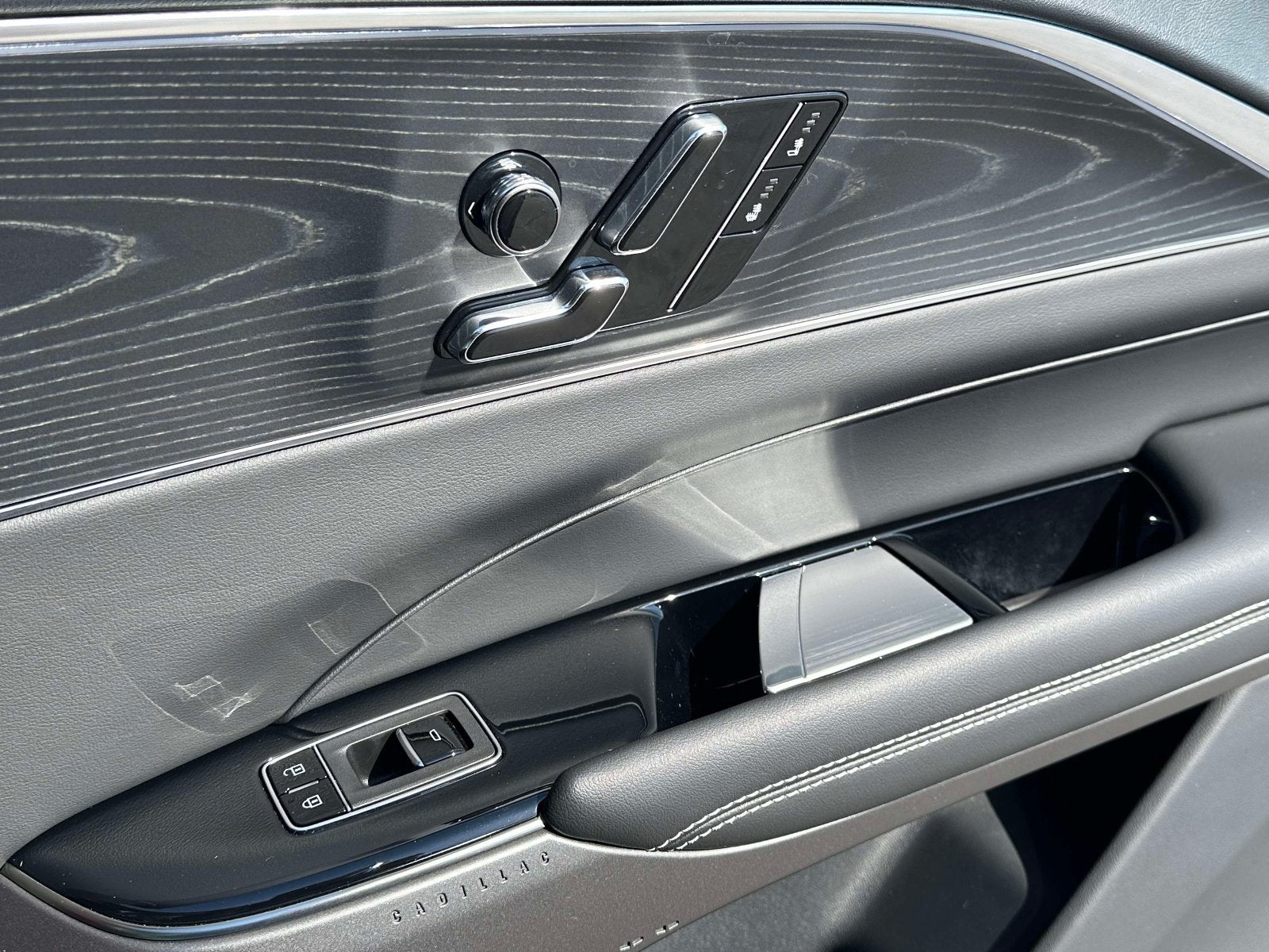 2024 Cadillac LYRIQ Sport 1