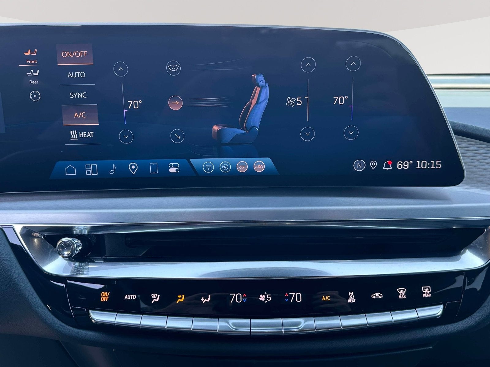 2024 Cadillac LYRIQ Sport 3
