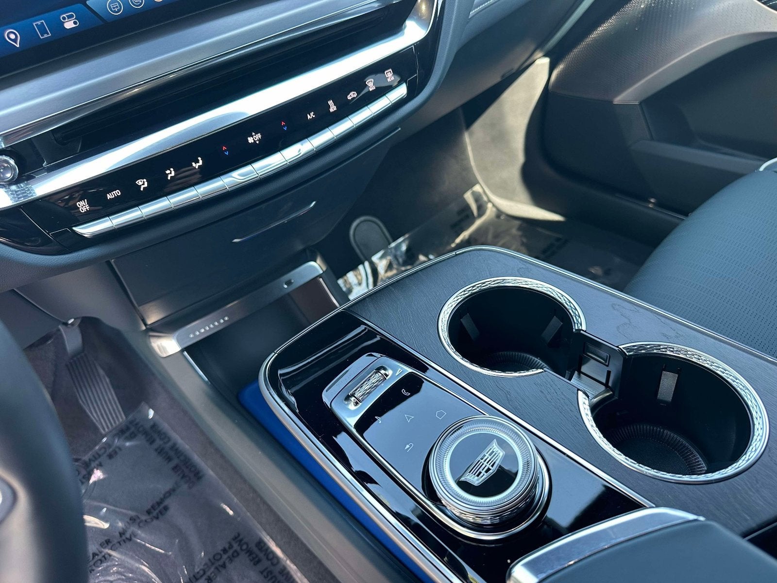 2024 Cadillac LYRIQ Sport 3