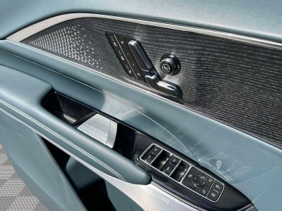 2024 Cadillac LYRIQ Sport 3