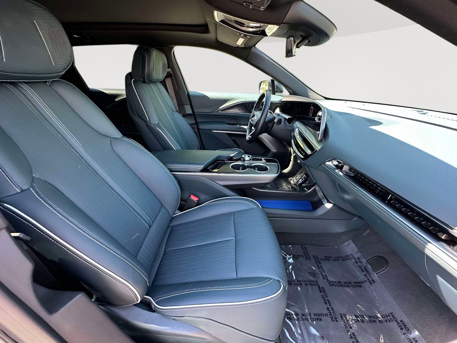 2024 Cadillac LYRIQ Sport 3