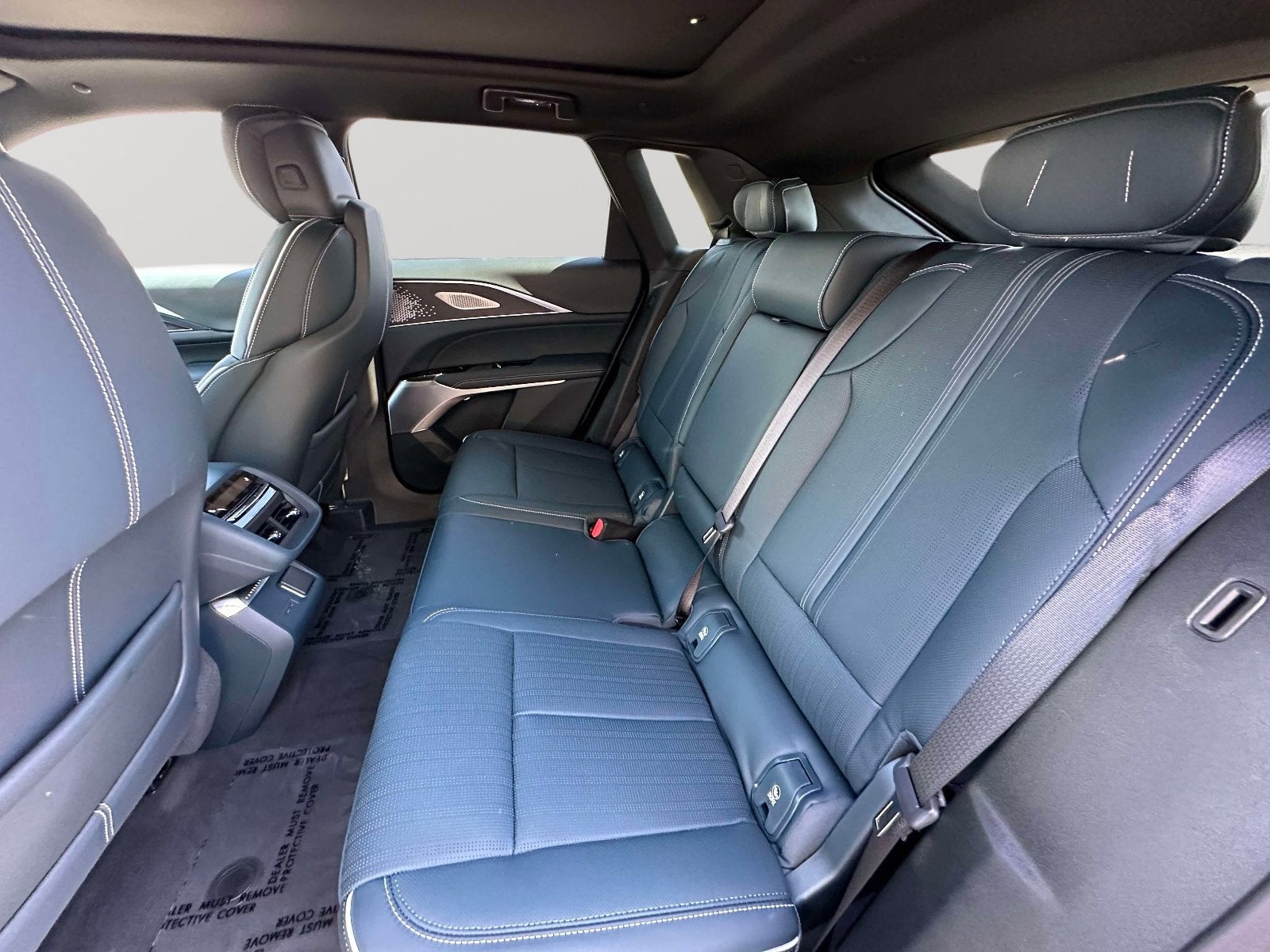 2024 Cadillac LYRIQ Sport 3