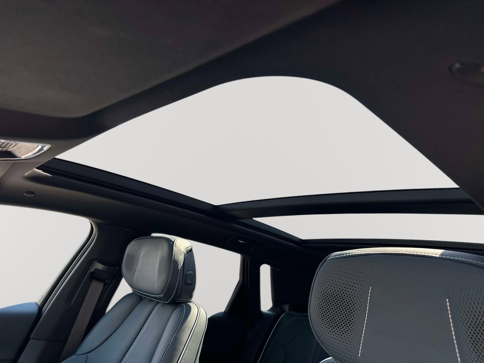 2024 Cadillac LYRIQ Sport 3