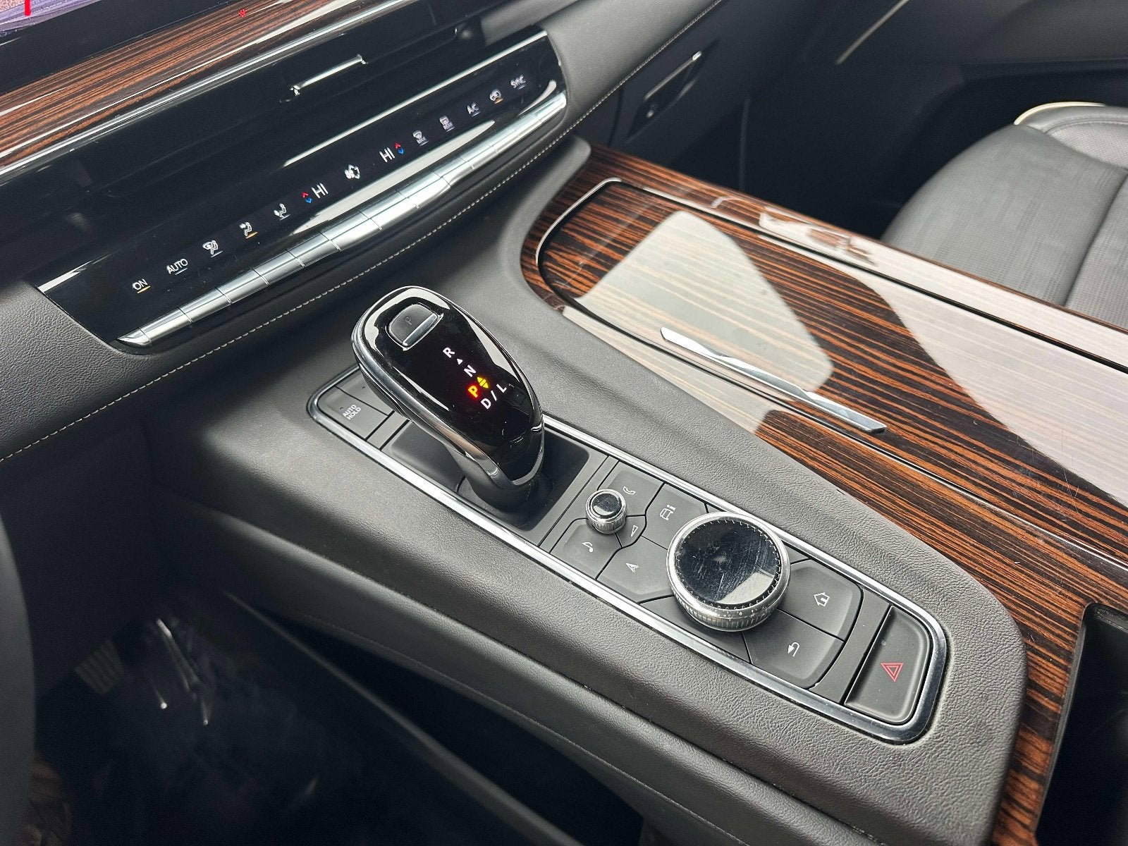 2022 Cadillac Escalade Premium Luxury