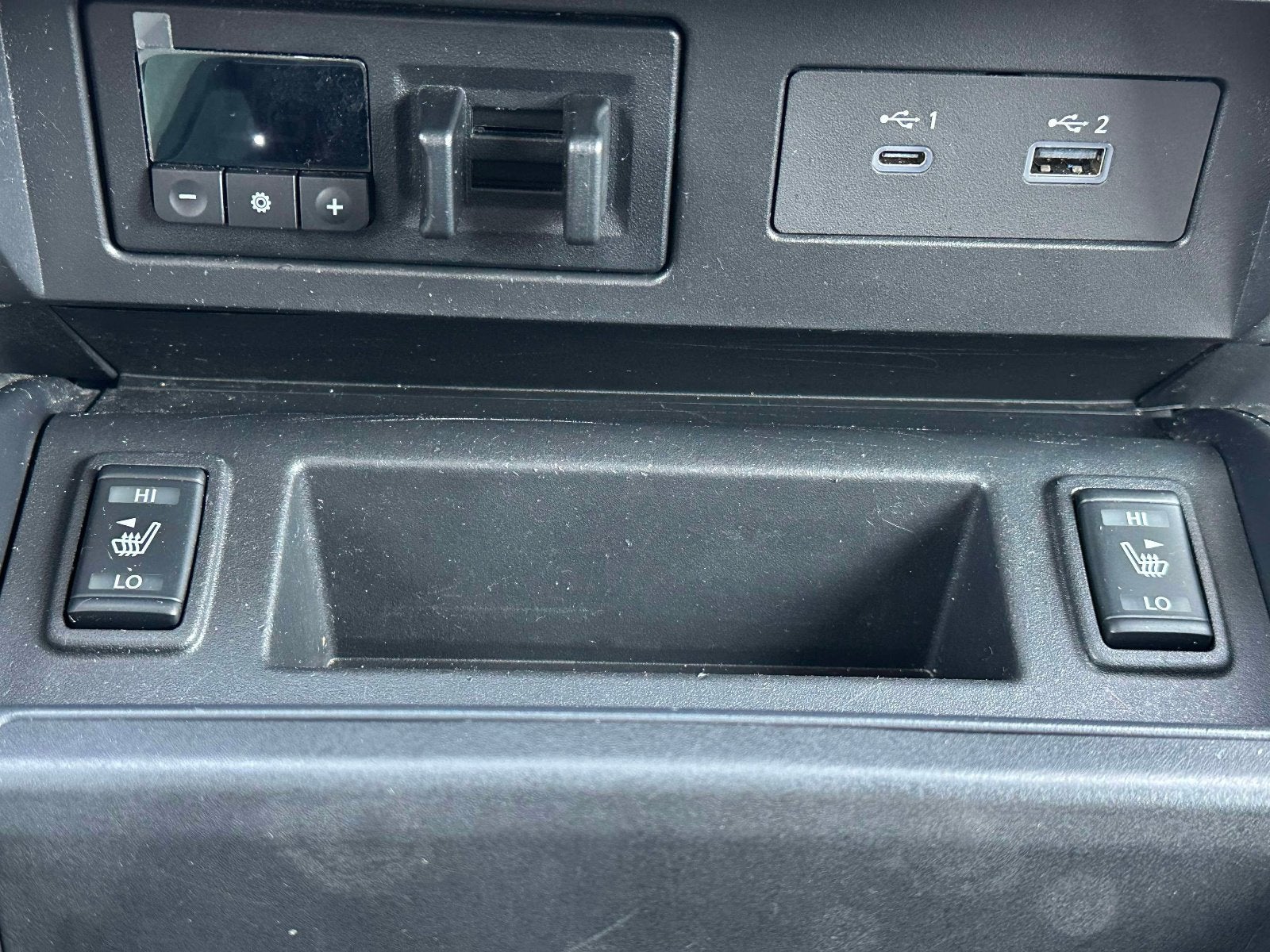 2020 Nissan Titan SV