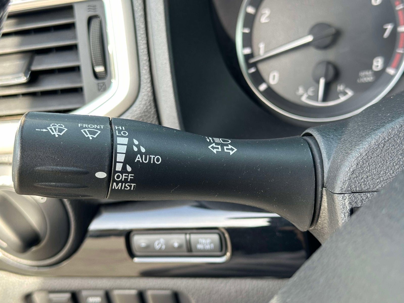 2020 Nissan Titan SV