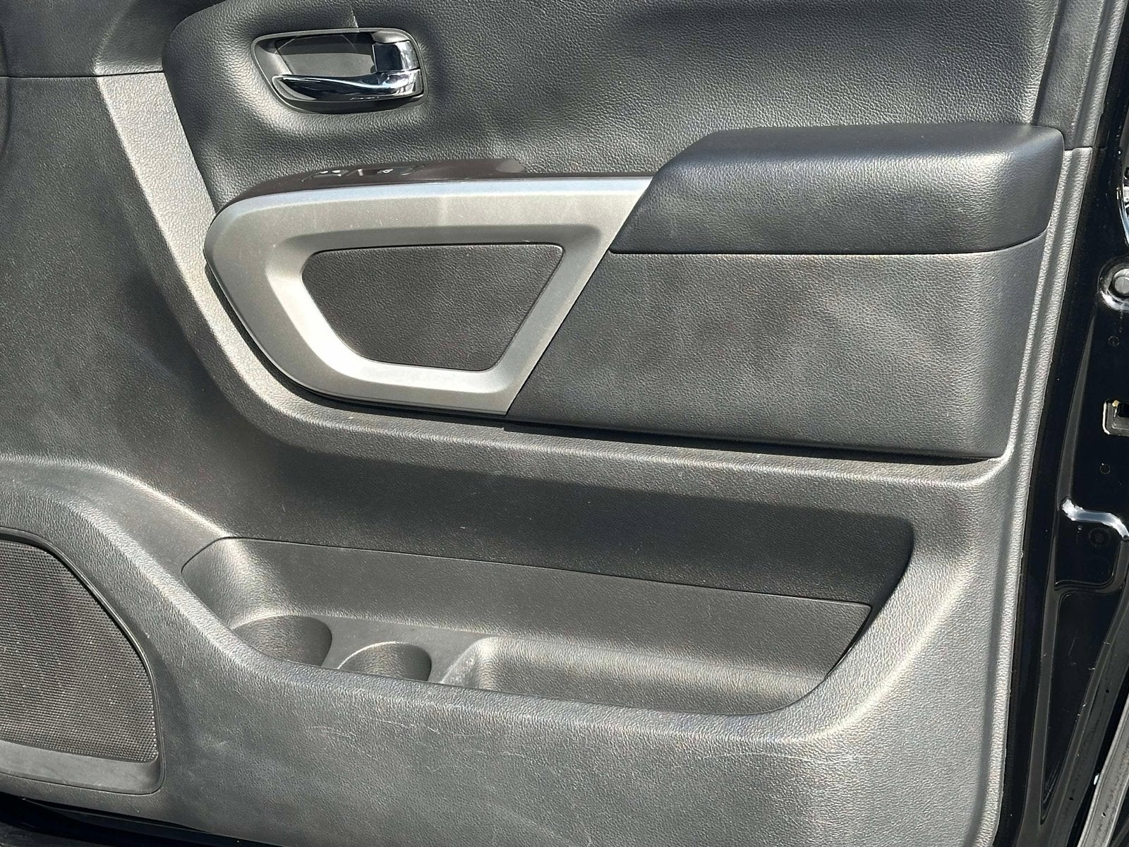 2020 Nissan Titan SV