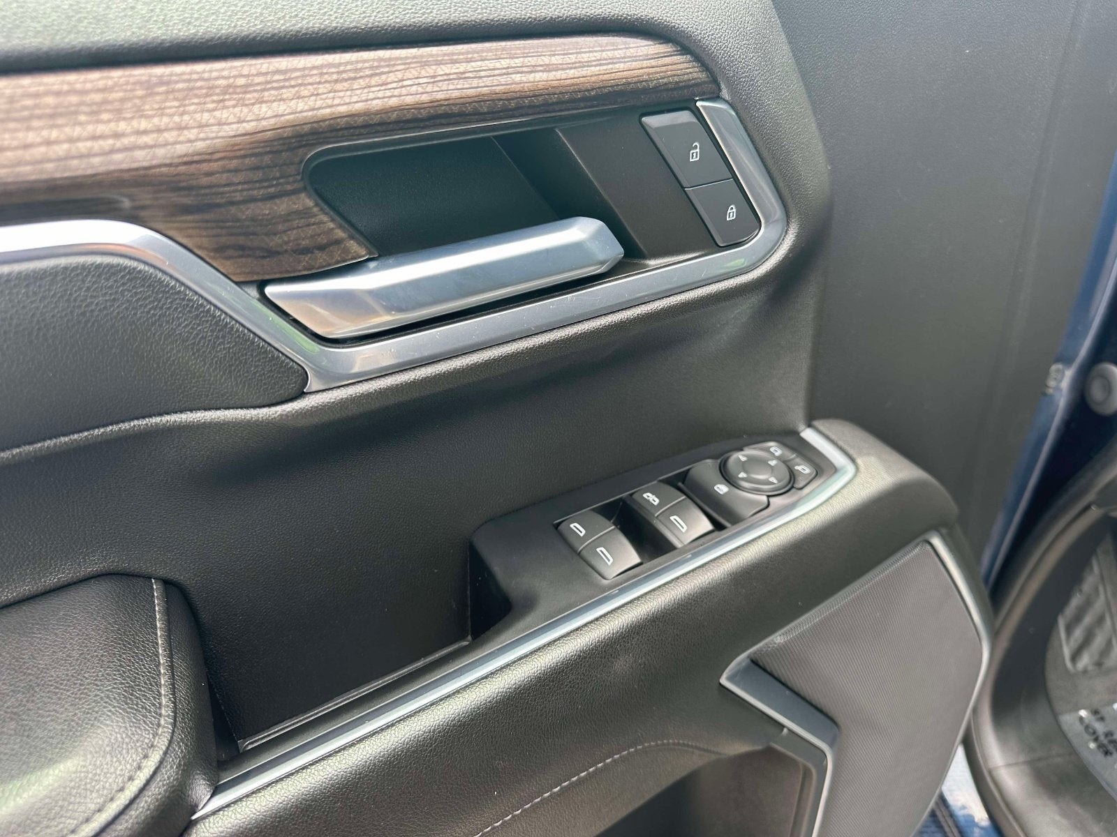 2022 Chevrolet Silverado 1500 LT (2FL)