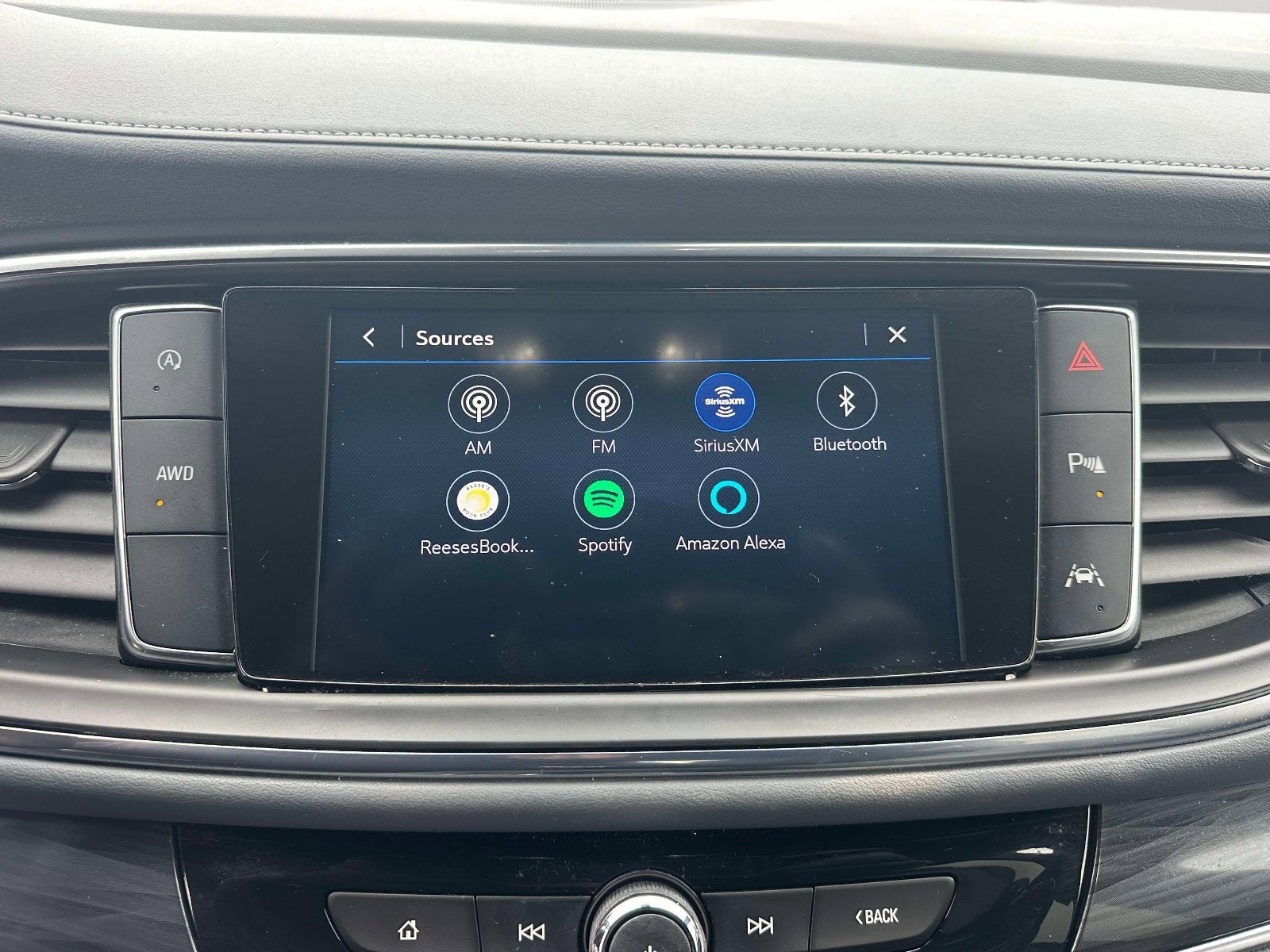 2023 Buick Enclave Essence