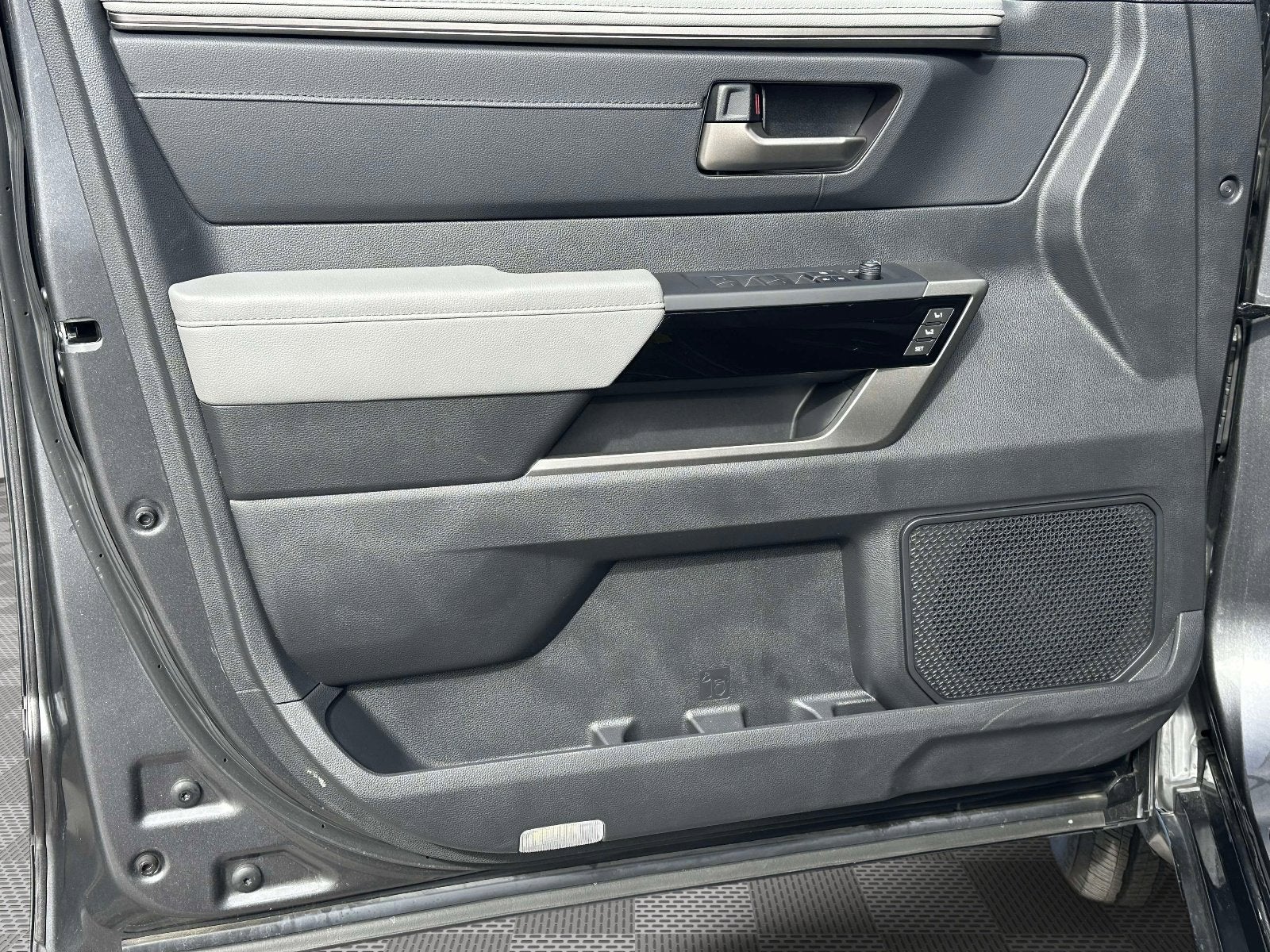 2025 Toyota Tundra 4WD Limited