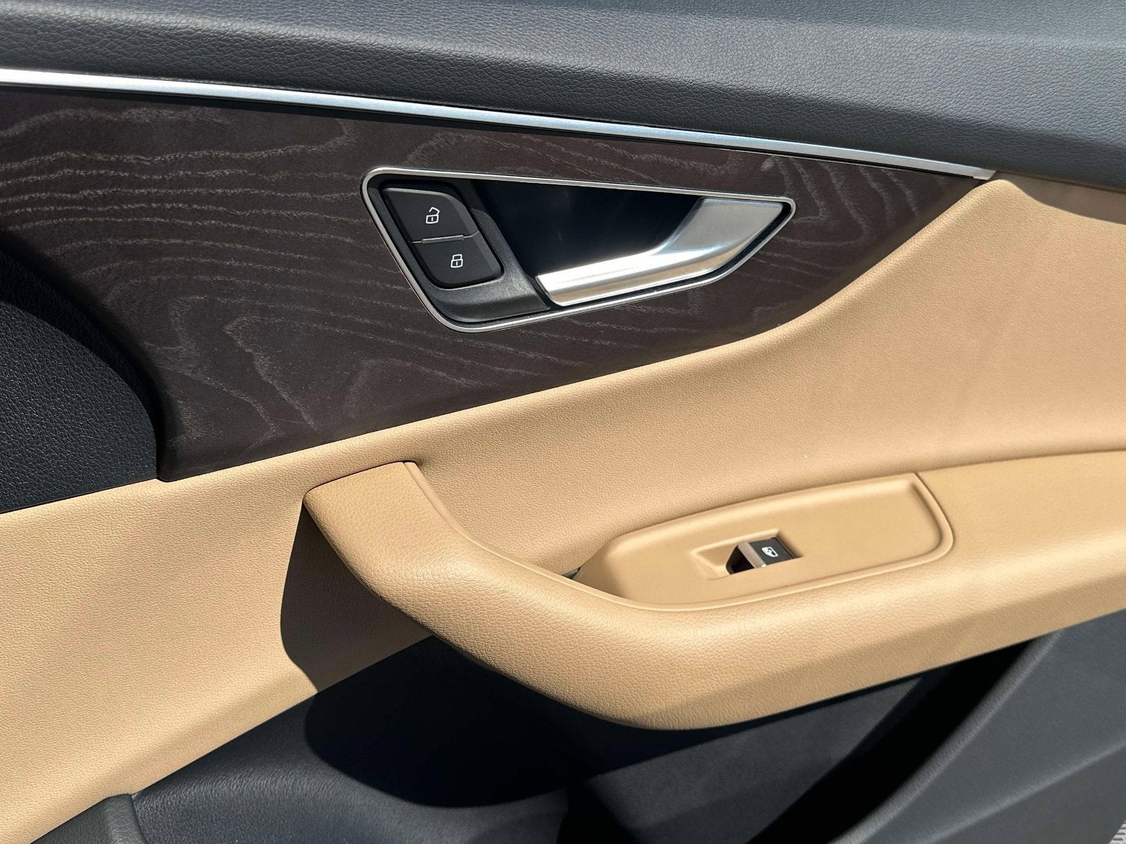 2019 Audi Q8 Premium Plus