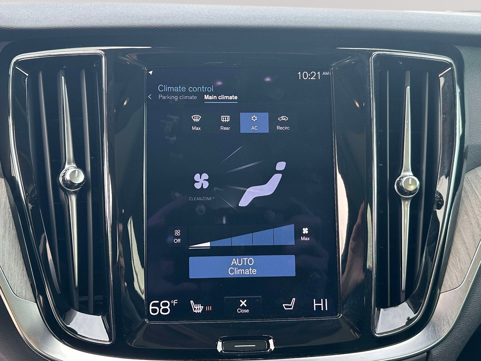 2021 Volvo V60 Cross Country Base