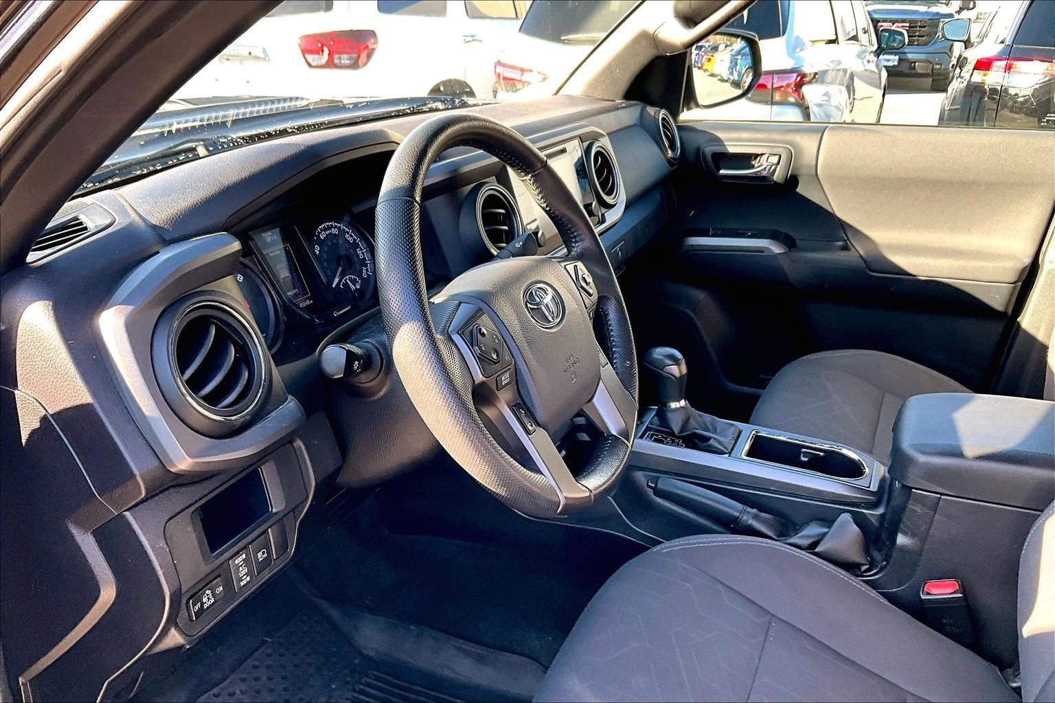2019 Toyota Tacoma SR V6
