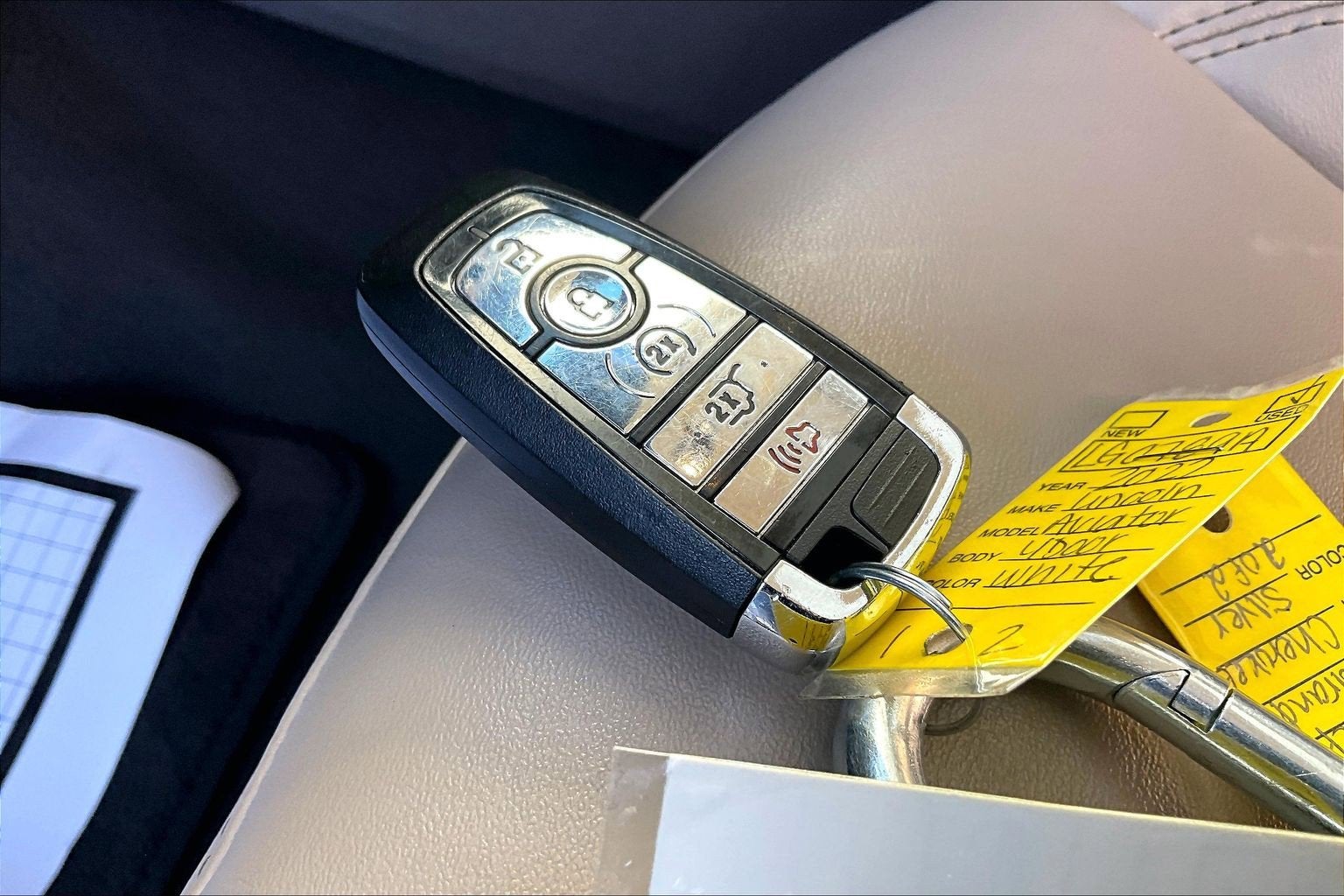 2022 Lincoln Aviator Standard